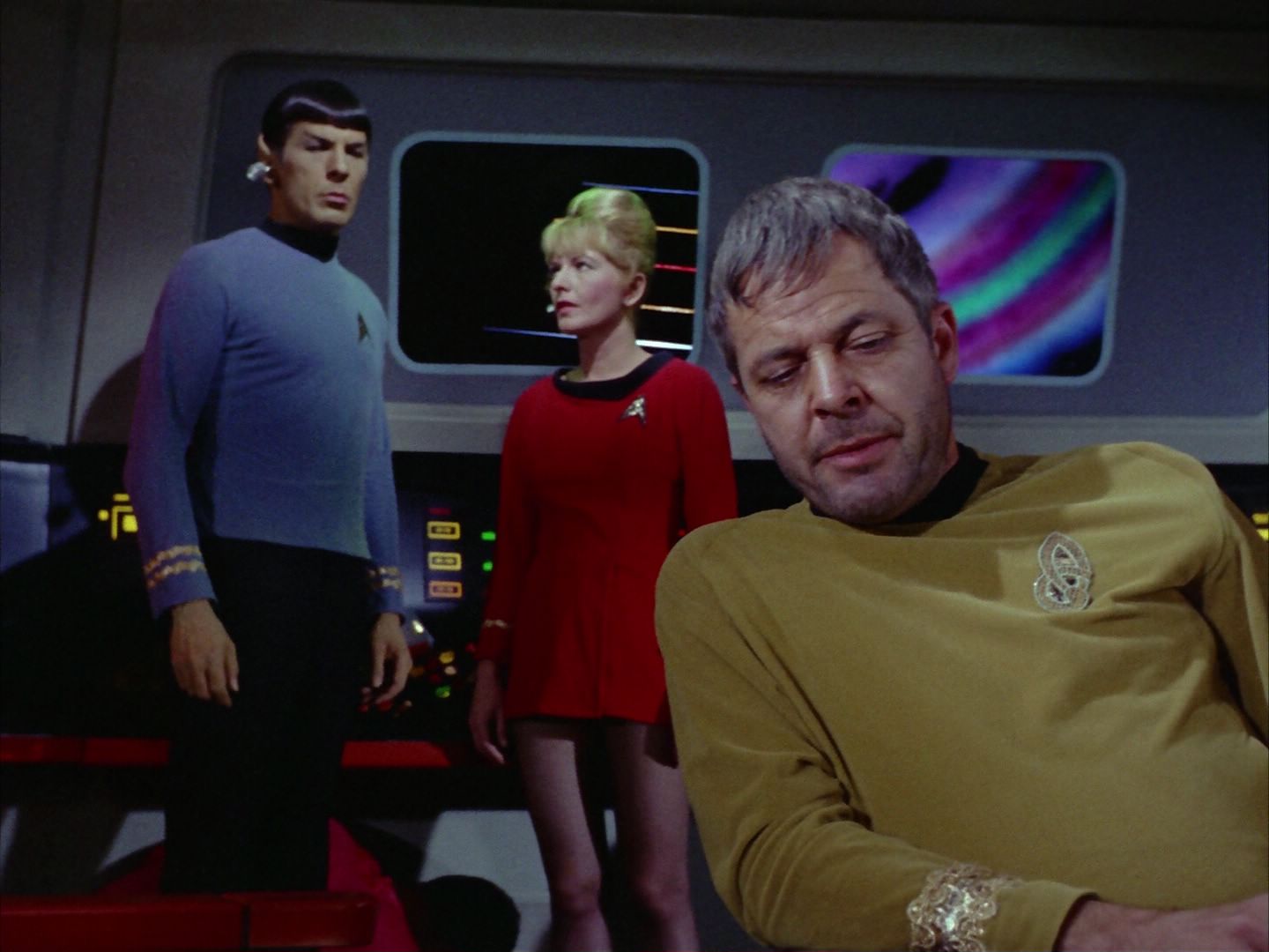 ariane179254_StarTrek_2x06_TheDoomsdayMachine_2215.jpg