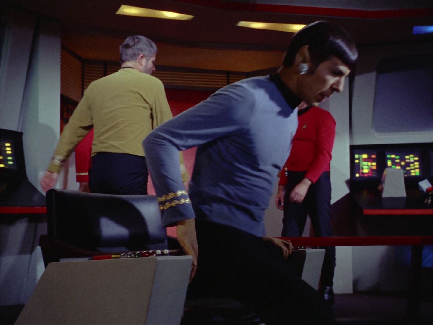 ariane179254_StarTrek_2x06_TheDoomsdayMachine_2354.jpg