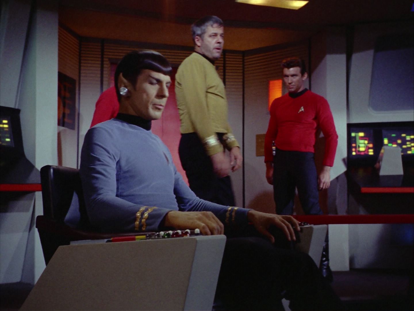 ariane179254_StarTrek_2x06_TheDoomsdayMachine_2355.jpg