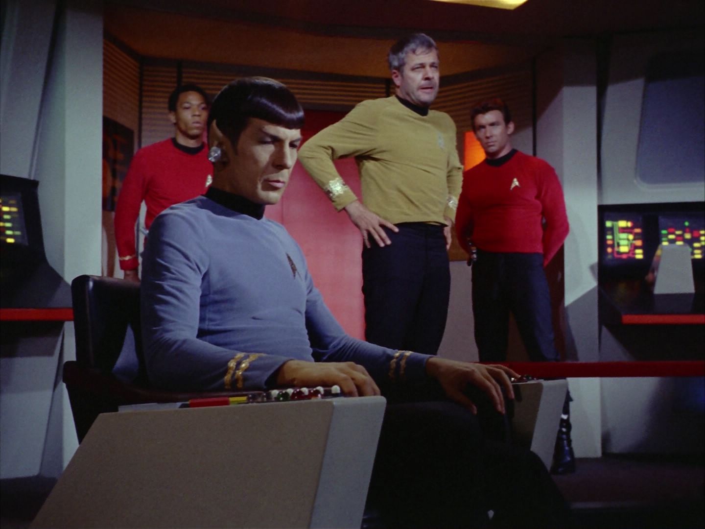 ariane179254_StarTrek_2x06_TheDoomsdayMachine_2356.jpg