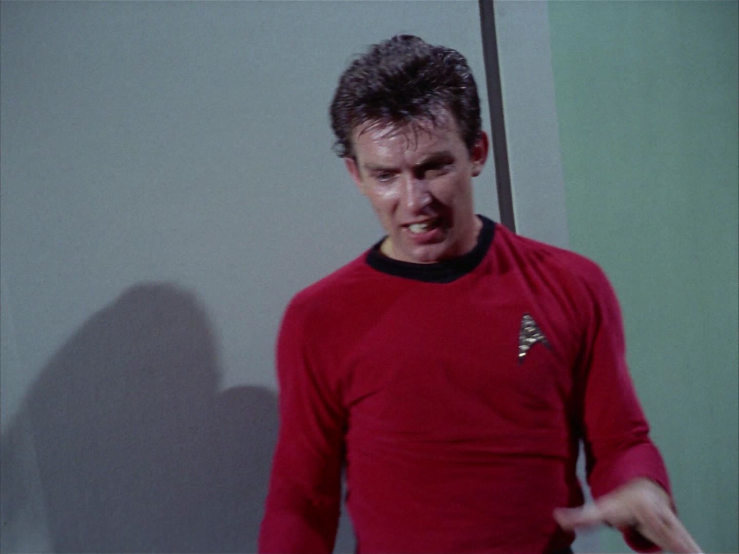 ariane179254_StarTrek_2x06_TheDoomsdayMachine_2425.jpg