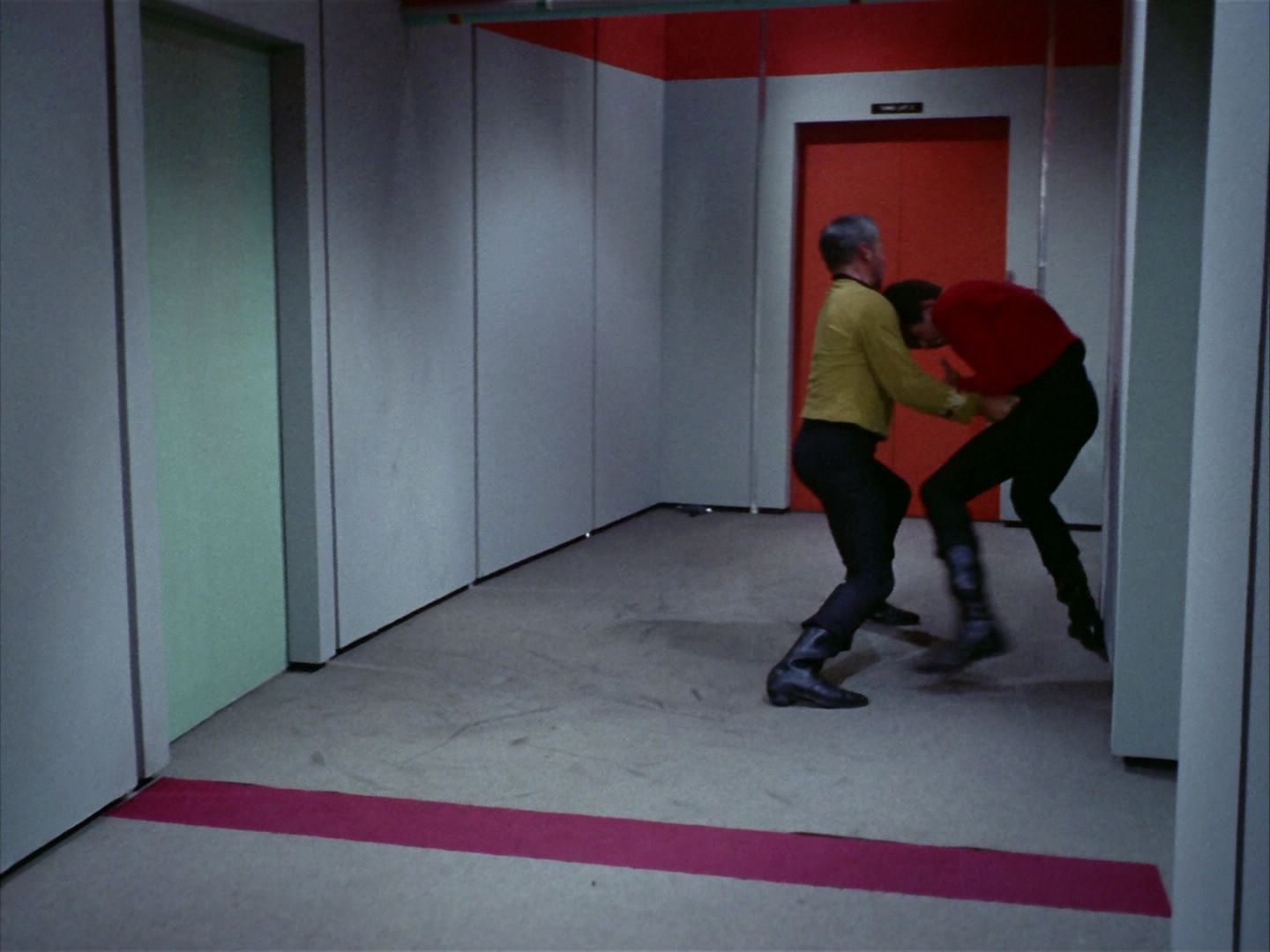 ariane179254_StarTrek_2x06_TheDoomsdayMachine_2429.jpg