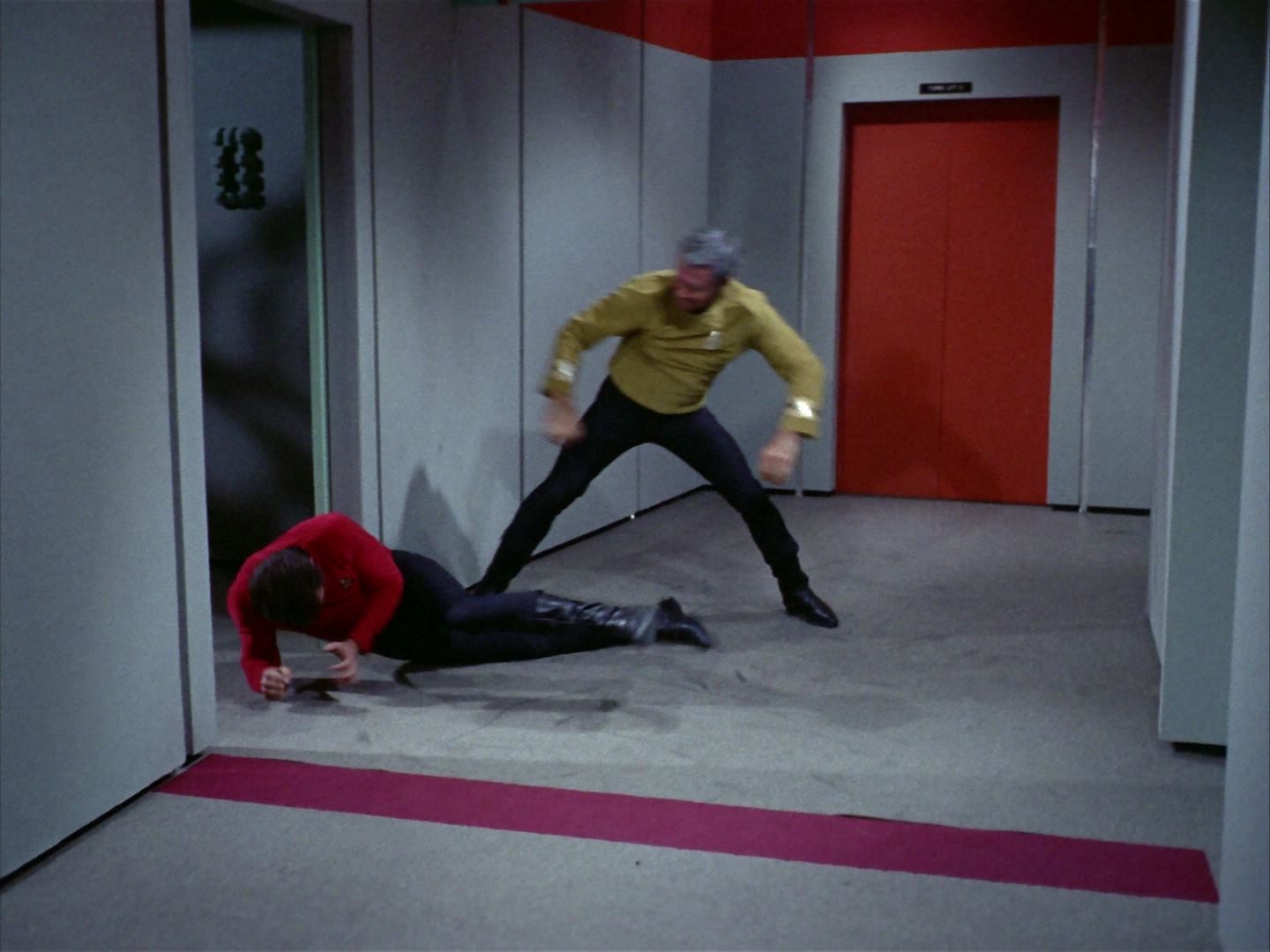 ariane179254_StarTrek_2x06_TheDoomsdayMachine_2432.jpg
