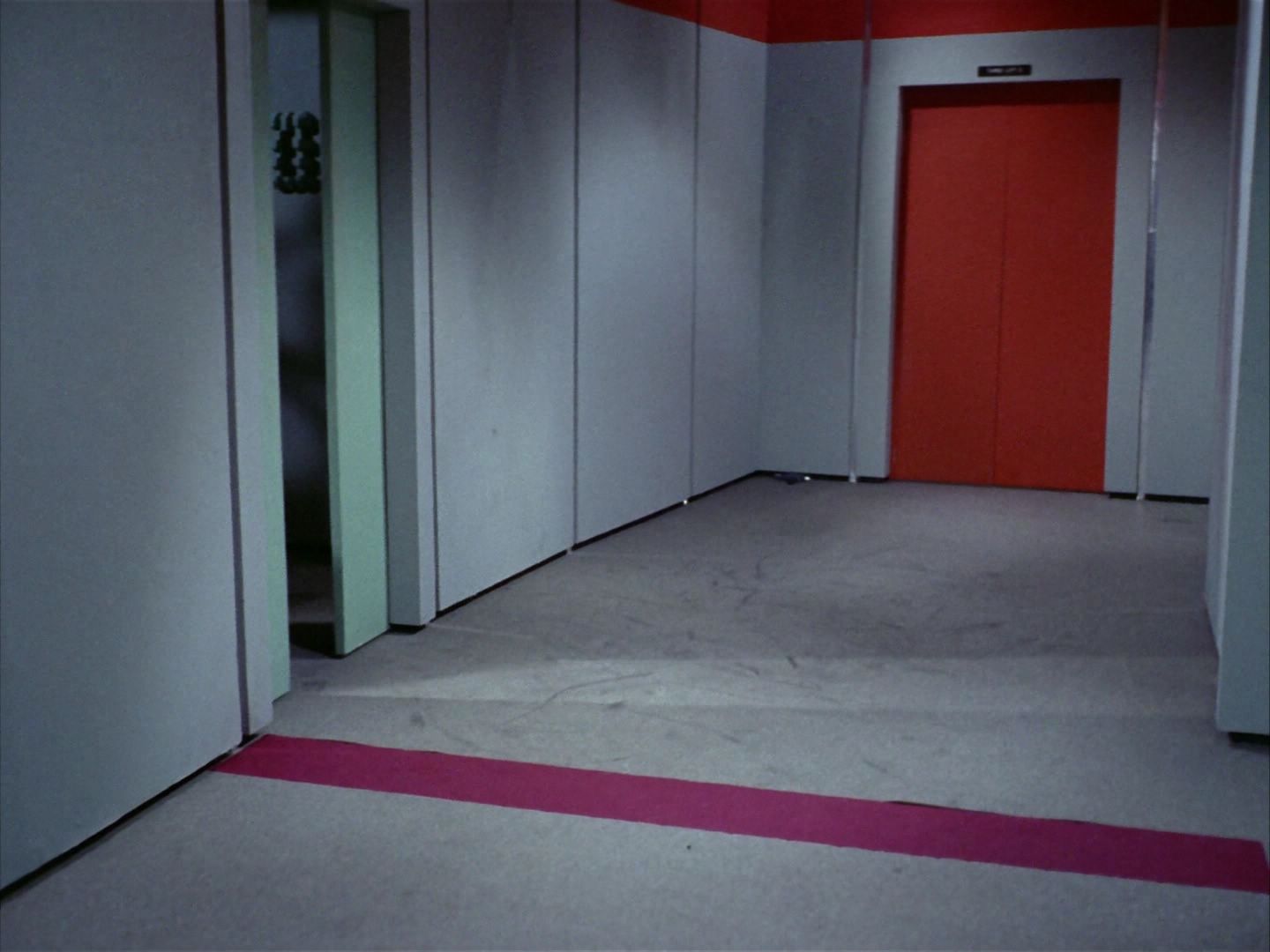 ariane179254_StarTrek_2x06_TheDoomsdayMachine_2437.jpg
