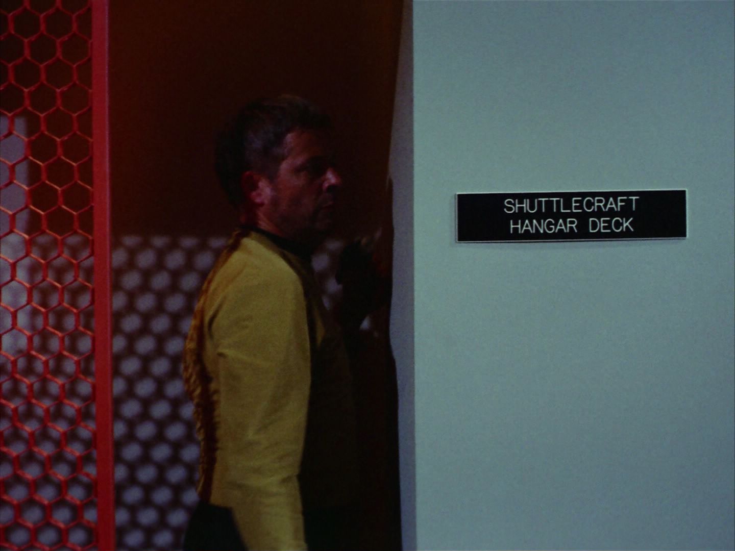 ariane179254_StarTrek_2x06_TheDoomsdayMachine_2457.jpg