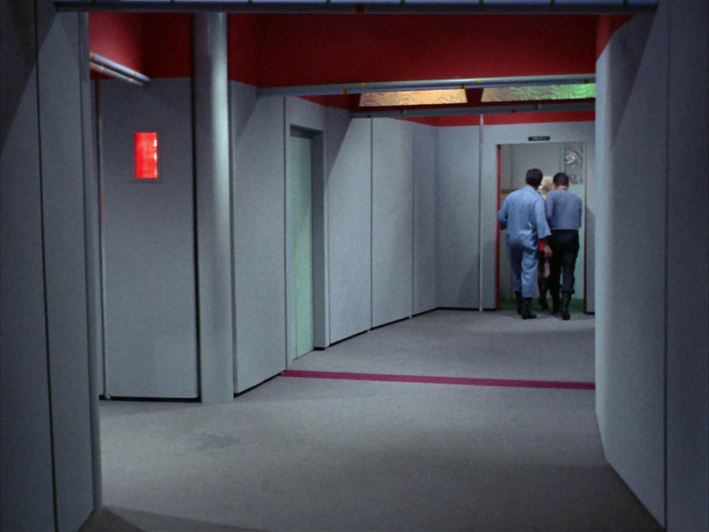 ariane179254_StarTrek_2x06_TheDoomsdayMachine_2463.jpg