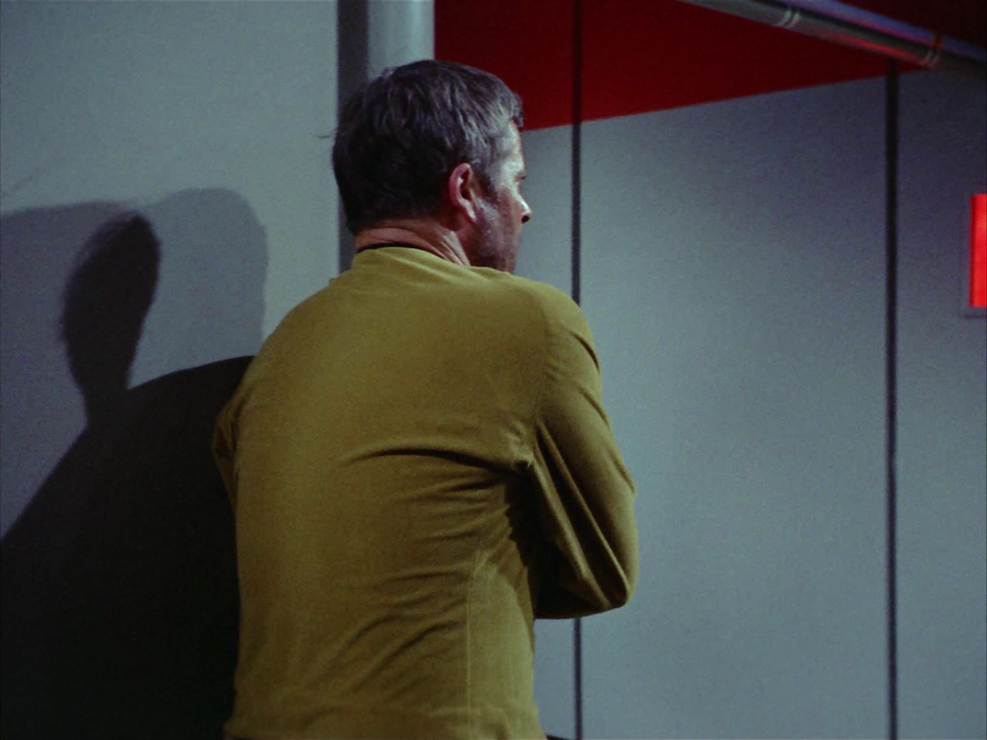 ariane179254_StarTrek_2x06_TheDoomsdayMachine_2473.jpg