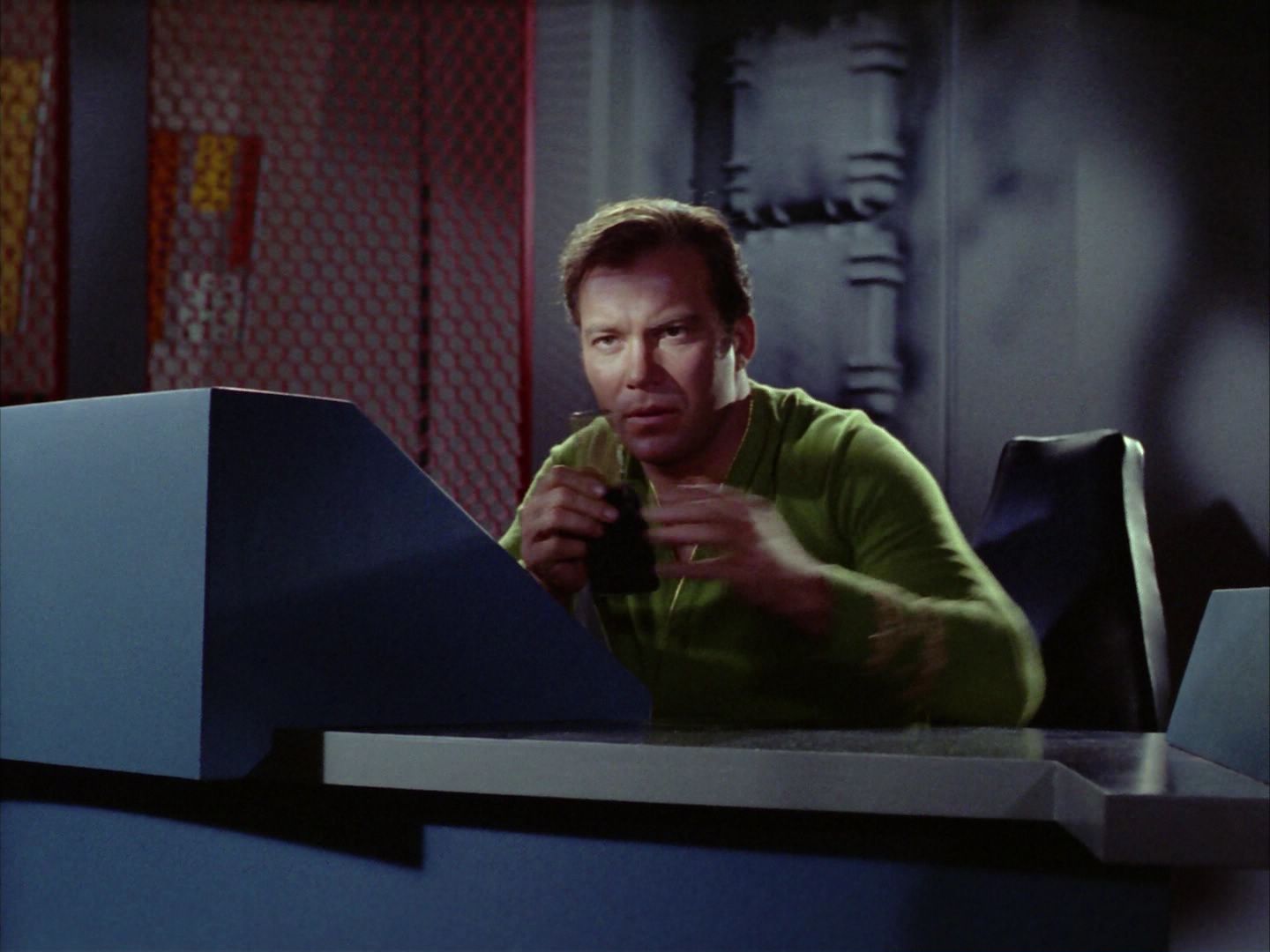 ariane179254_StarTrek_2x06_TheDoomsdayMachine_2586.jpg