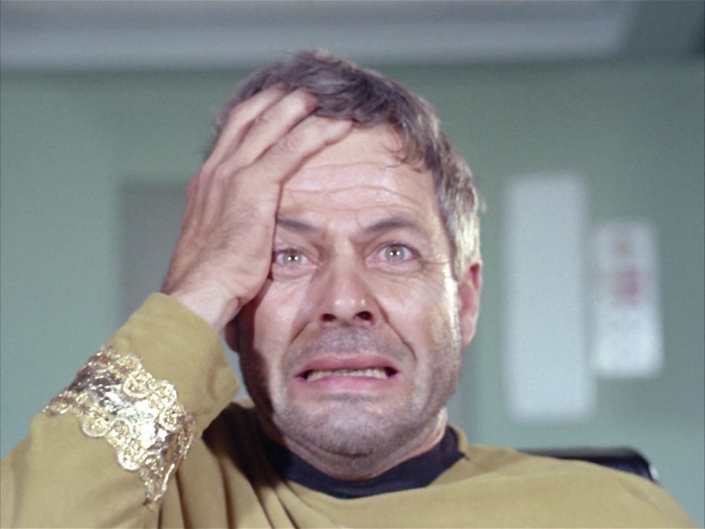 ariane179254_StarTrek_2x06_TheDoomsdayMachine_2696.jpg