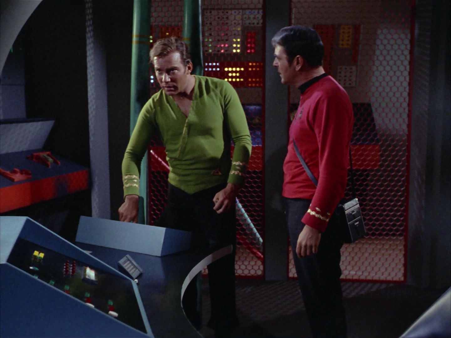 ariane179254_StarTrek_2x06_TheDoomsdayMachine_2983.jpg