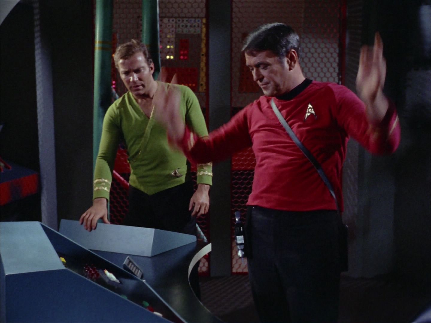 ariane179254_StarTrek_2x06_TheDoomsdayMachine_2996.jpg