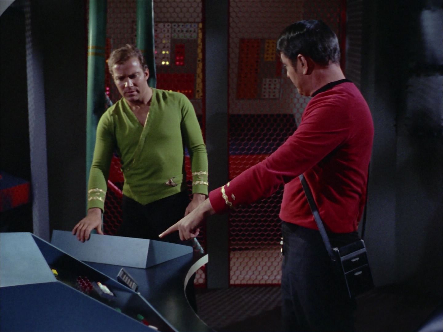 ariane179254_StarTrek_2x06_TheDoomsdayMachine_2997.jpg