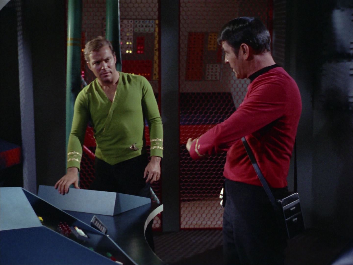 ariane179254_StarTrek_2x06_TheDoomsdayMachine_2998.jpg