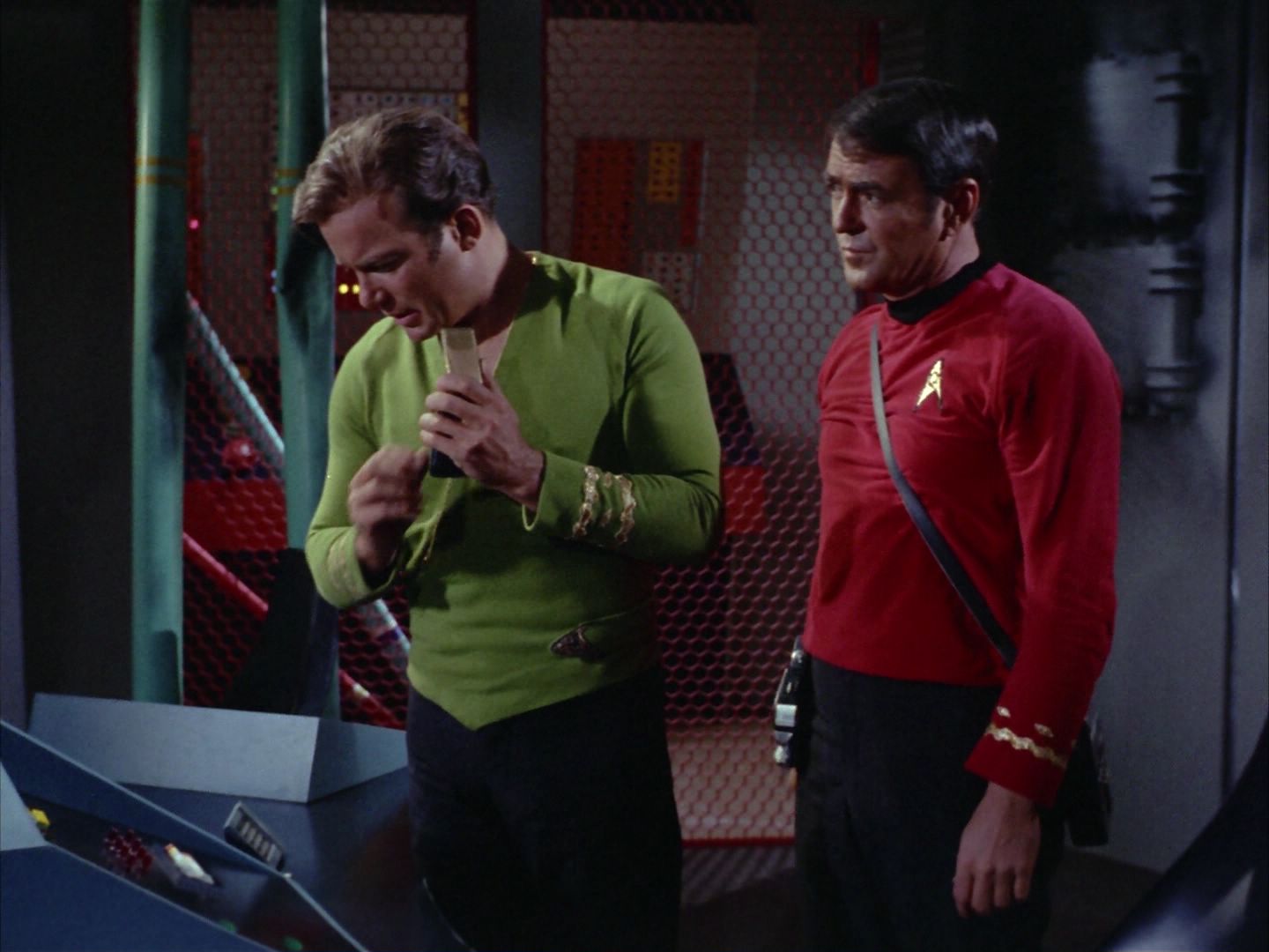 ariane179254_StarTrek_2x06_TheDoomsdayMachine_3005.jpg