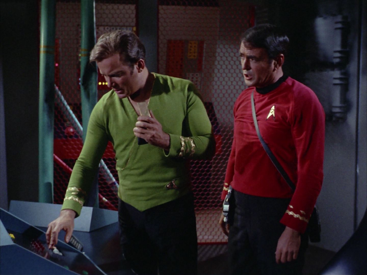 ariane179254_StarTrek_2x06_TheDoomsdayMachine_3006.jpg