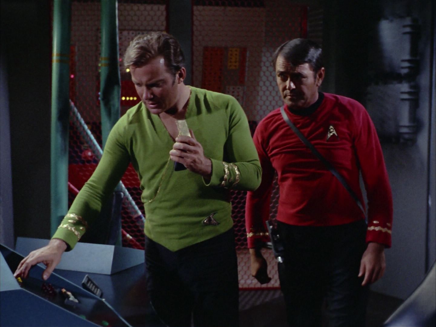 ariane179254_StarTrek_2x06_TheDoomsdayMachine_3007.jpg