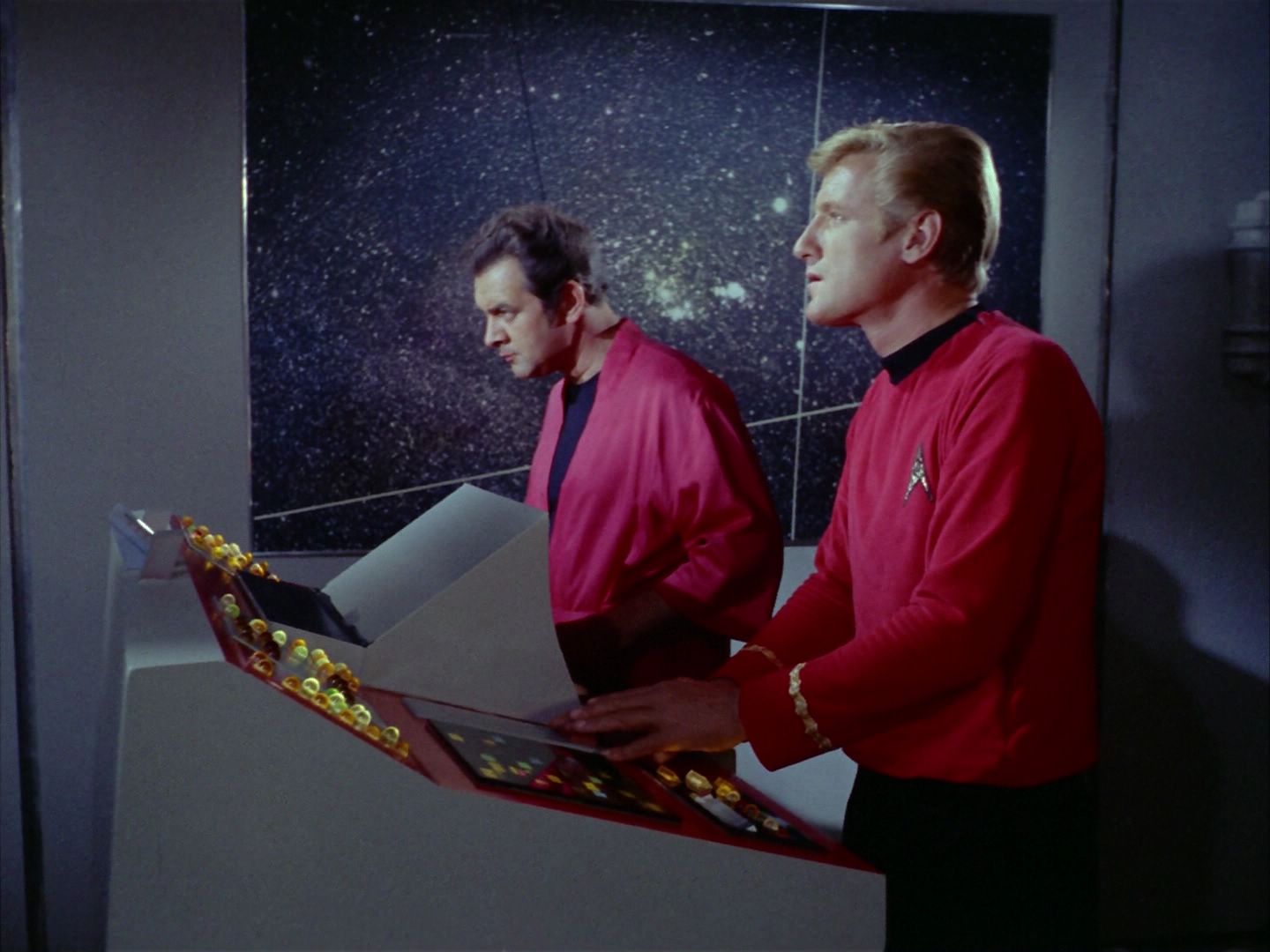 ariane179254_StarTrek_2x06_TheDoomsdayMachine_3025.jpg