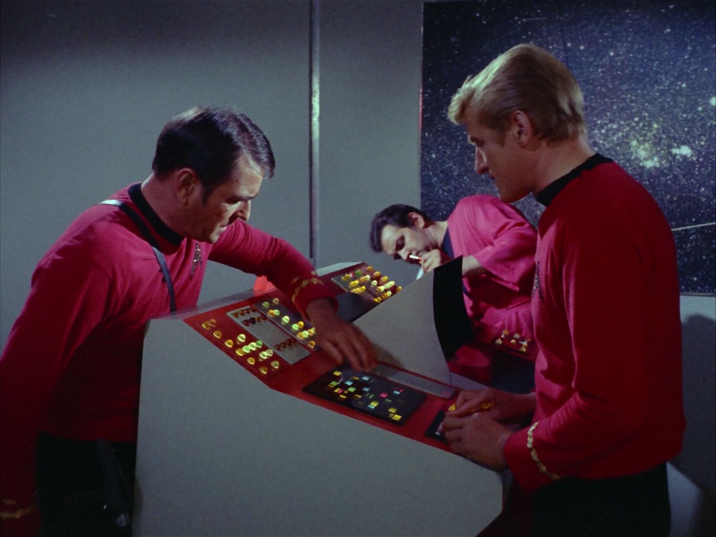 ariane179254_StarTrek_2x06_TheDoomsdayMachine_3034.jpg