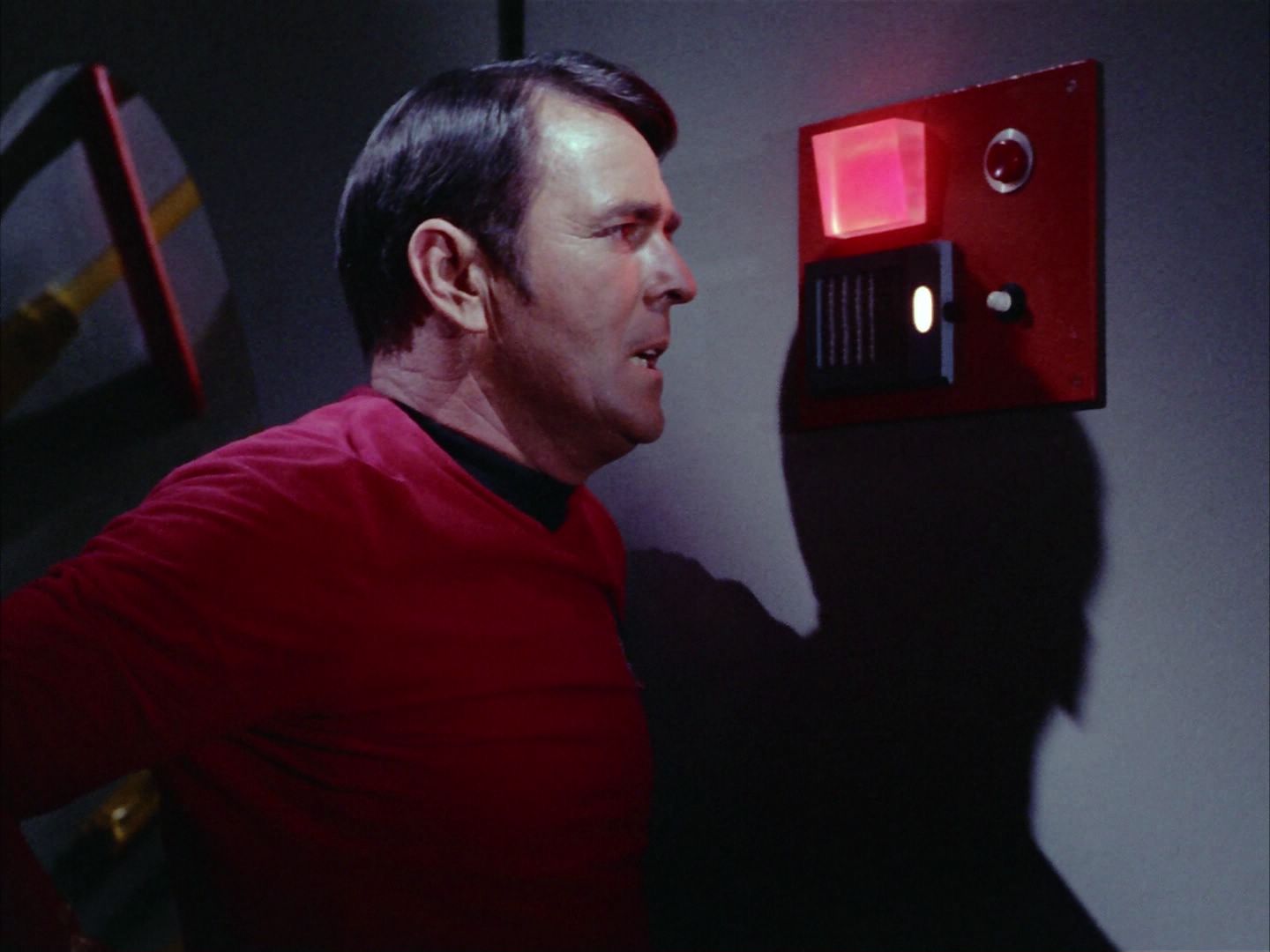 ariane179254_StarTrek_2x06_TheDoomsdayMachine_3092.jpg