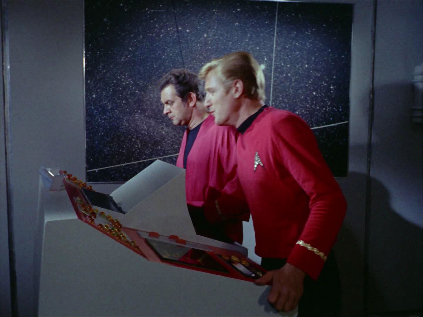 ariane179254_StarTrek_2x06_TheDoomsdayMachine_3166.jpg