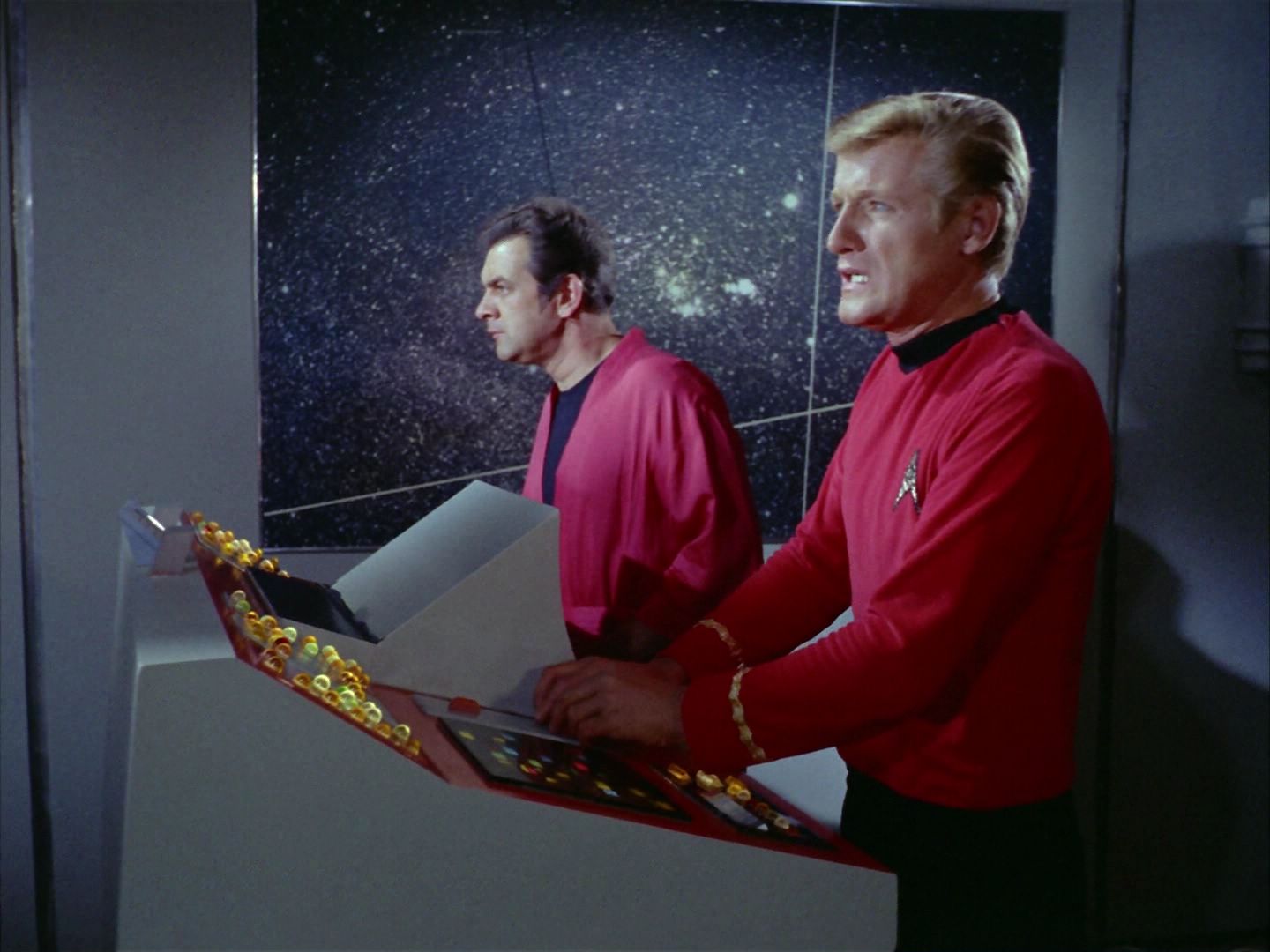 ariane179254_StarTrek_2x06_TheDoomsdayMachine_3199.jpg