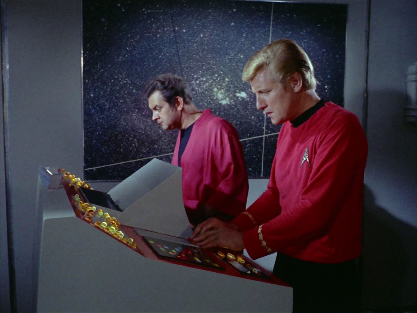 ariane179254_StarTrek_2x06_TheDoomsdayMachine_3258.jpg