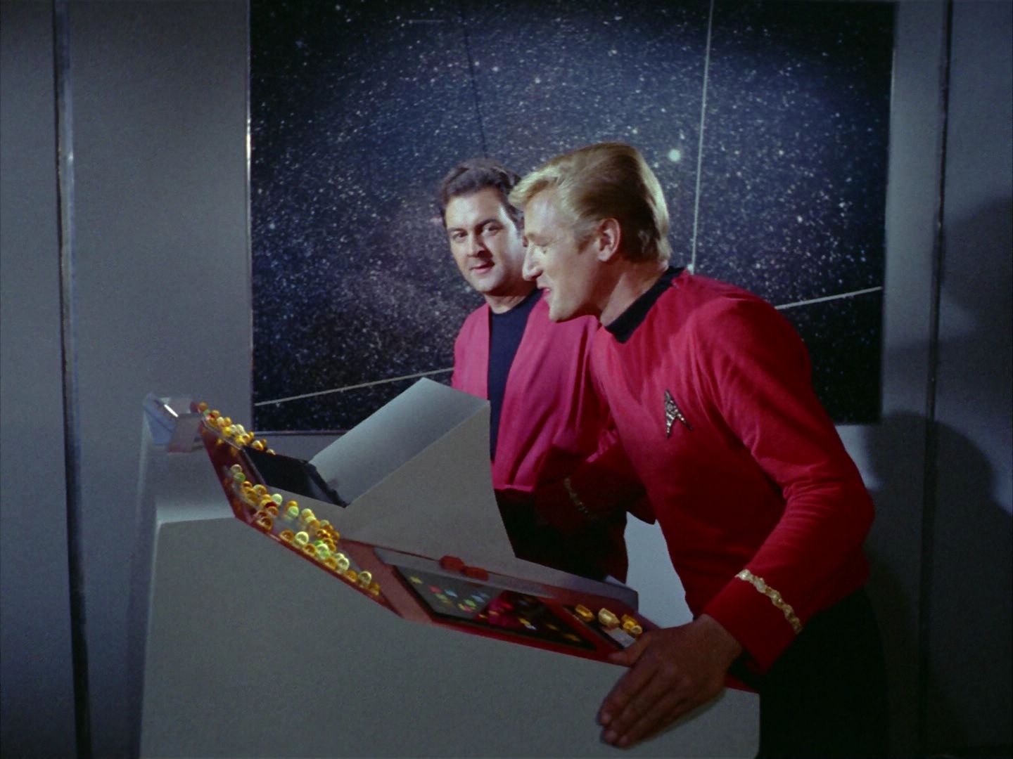 ariane179254_StarTrek_2x06_TheDoomsdayMachine_3268.jpg