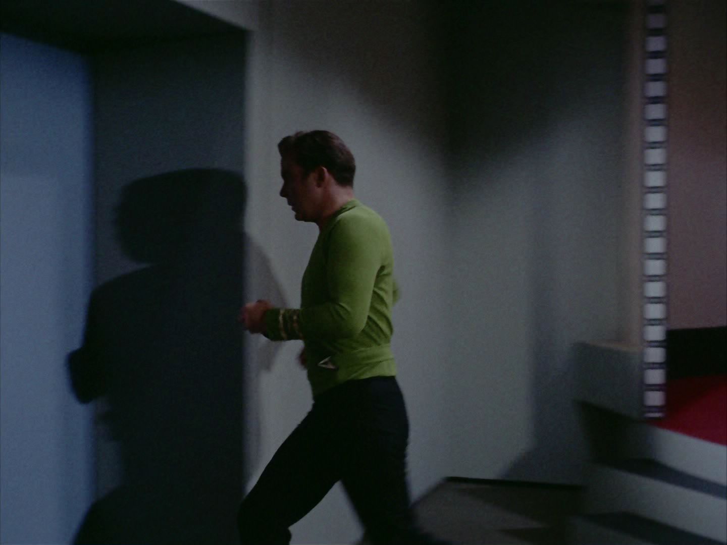 ariane179254_StarTrek_2x06_TheDoomsdayMachine_3271.jpg