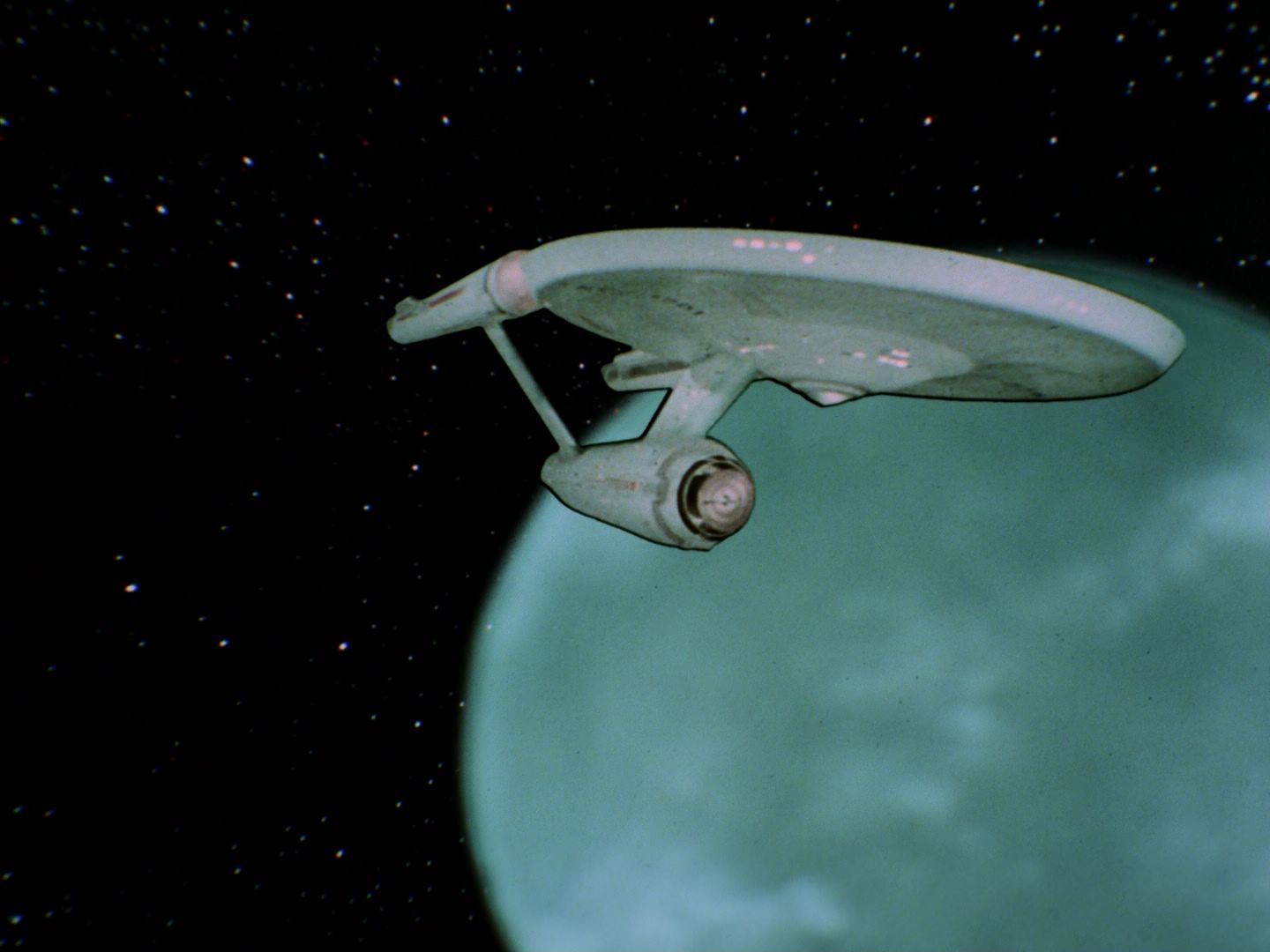ariane179254_StarTrek_2x07_Catspaw_0005.jpg