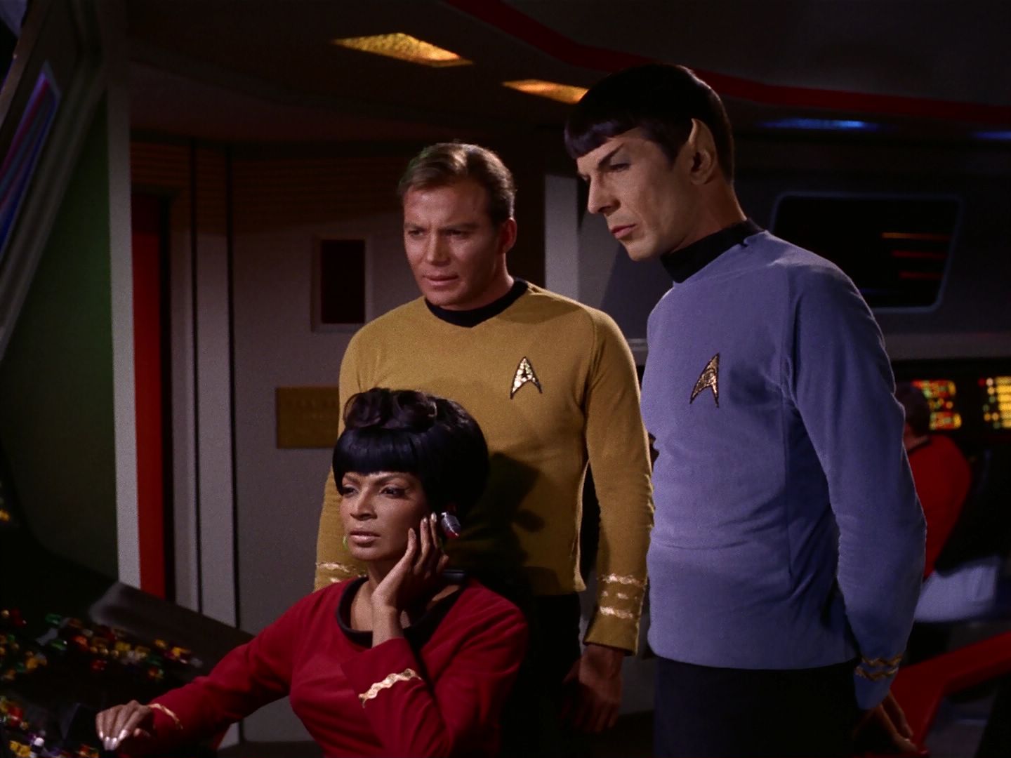 ariane179254_StarTrek_2x07_Catspaw_0019.jpg