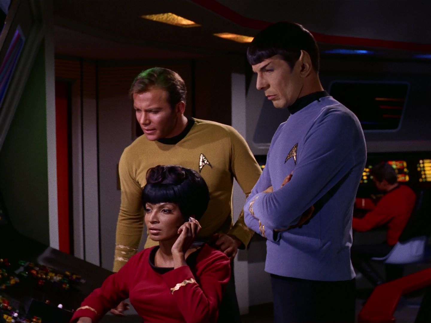 ariane179254_StarTrek_2x07_Catspaw_0044.jpg