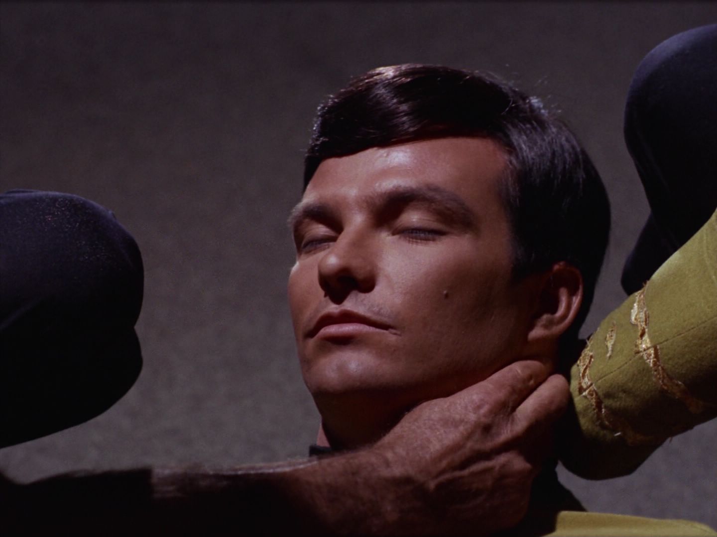ariane179254_StarTrek_2x07_Catspaw_0099.jpg