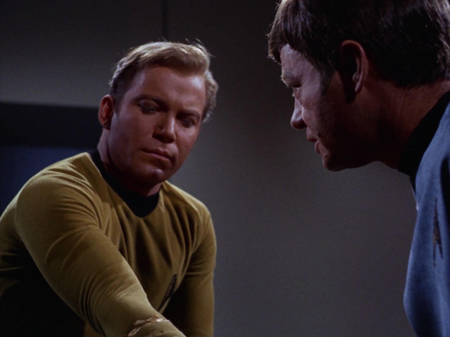 ariane179254_StarTrek_2x07_Catspaw_0103.jpg