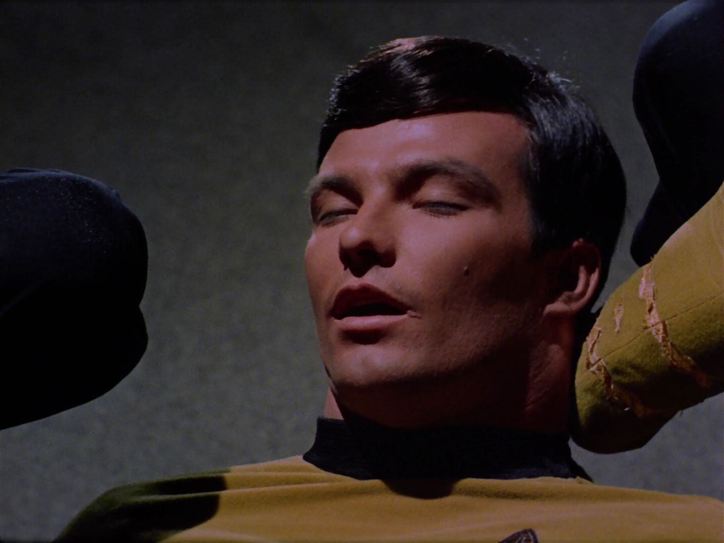 ariane179254_StarTrek_2x07_Catspaw_0114.jpg