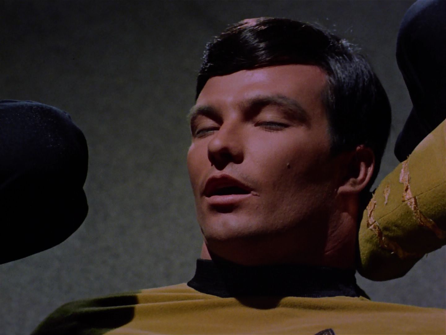 ariane179254_StarTrek_2x07_Catspaw_0115.jpg