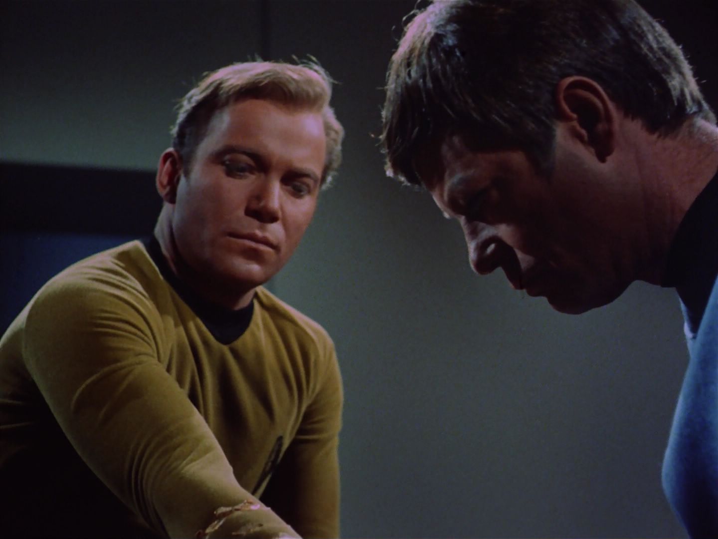 ariane179254_StarTrek_2x07_Catspaw_0127.jpg