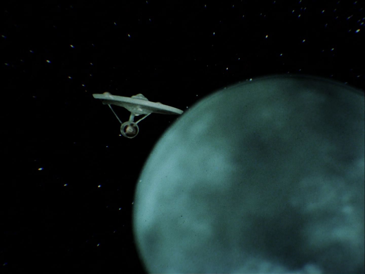 ariane179254_StarTrek_2x07_Catspaw_0213.jpg