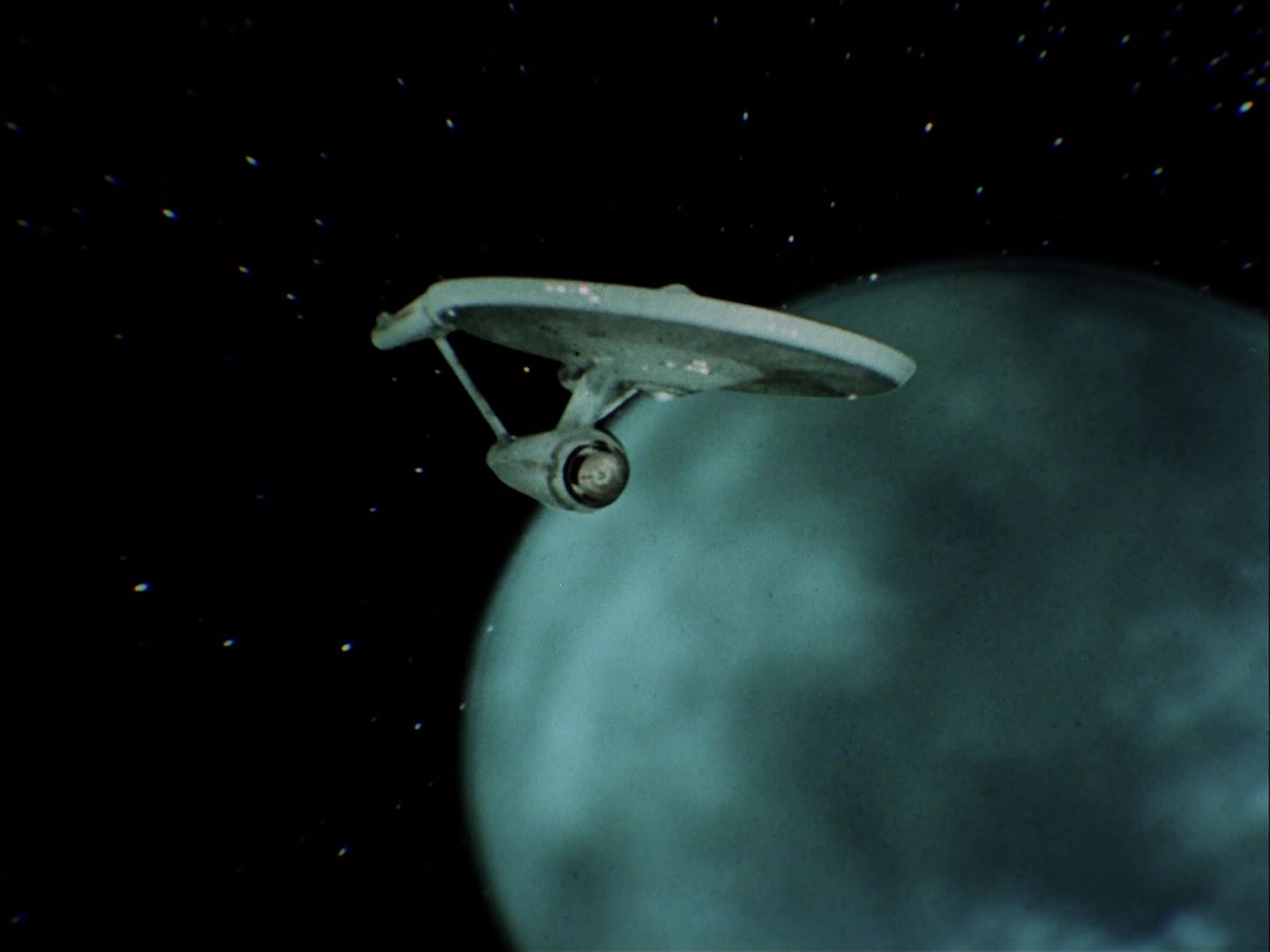 ariane179254_StarTrek_2x07_Catspaw_0217.jpg