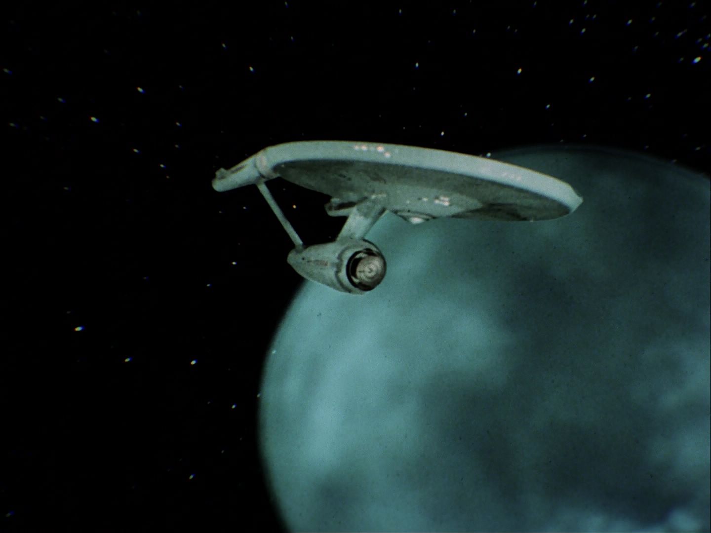 ariane179254_StarTrek_2x07_Catspaw_0218.jpg