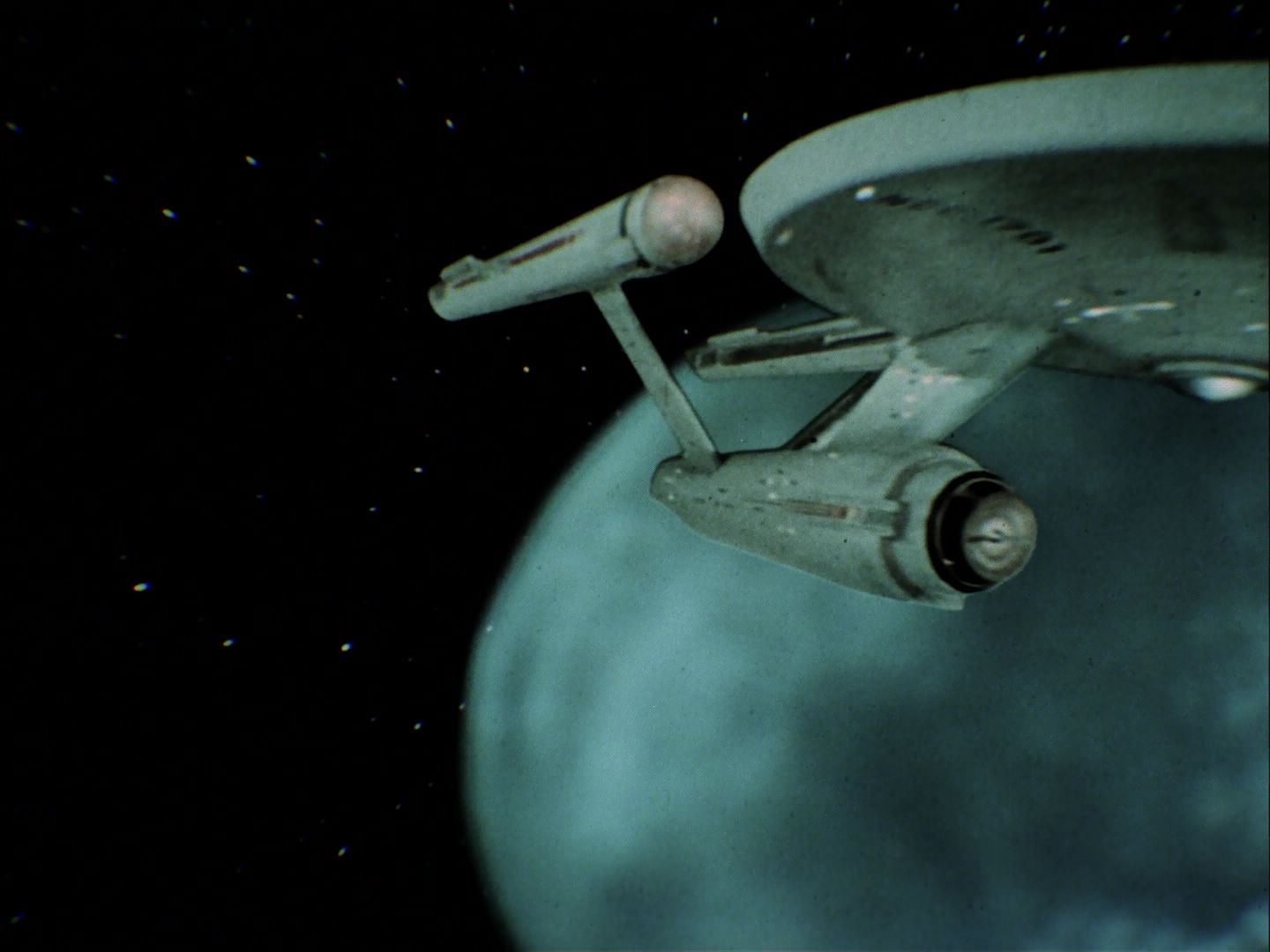 ariane179254_StarTrek_2x07_Catspaw_0220.jpg