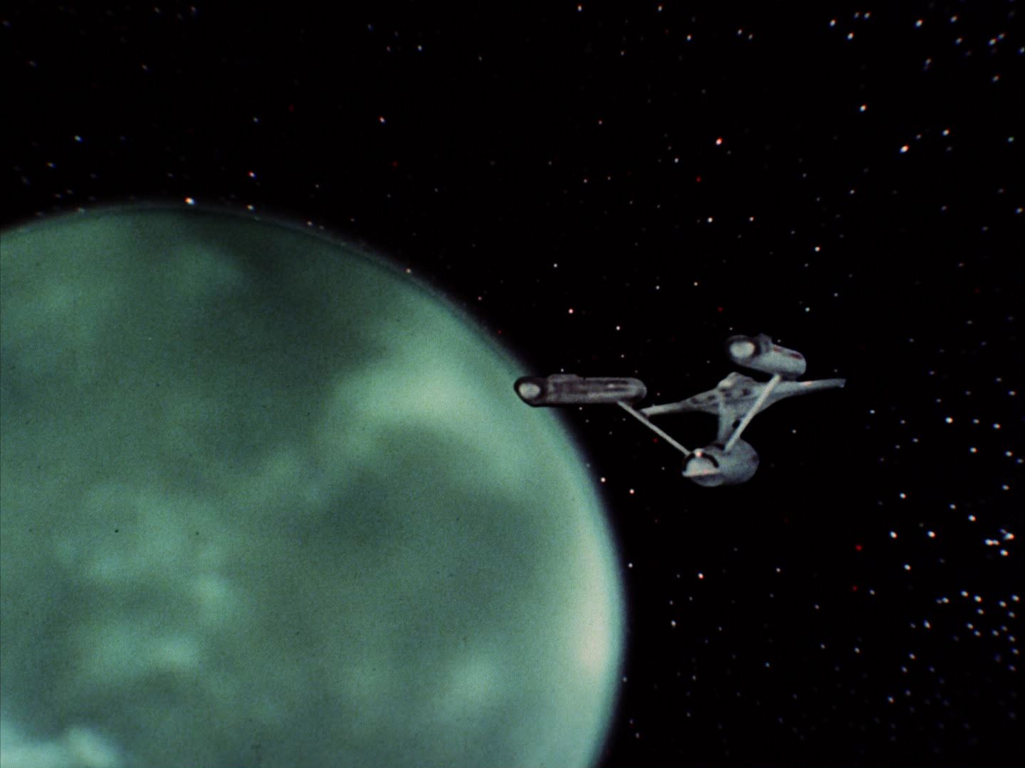 ariane179254_StarTrek_2x07_Catspaw_0226.jpg