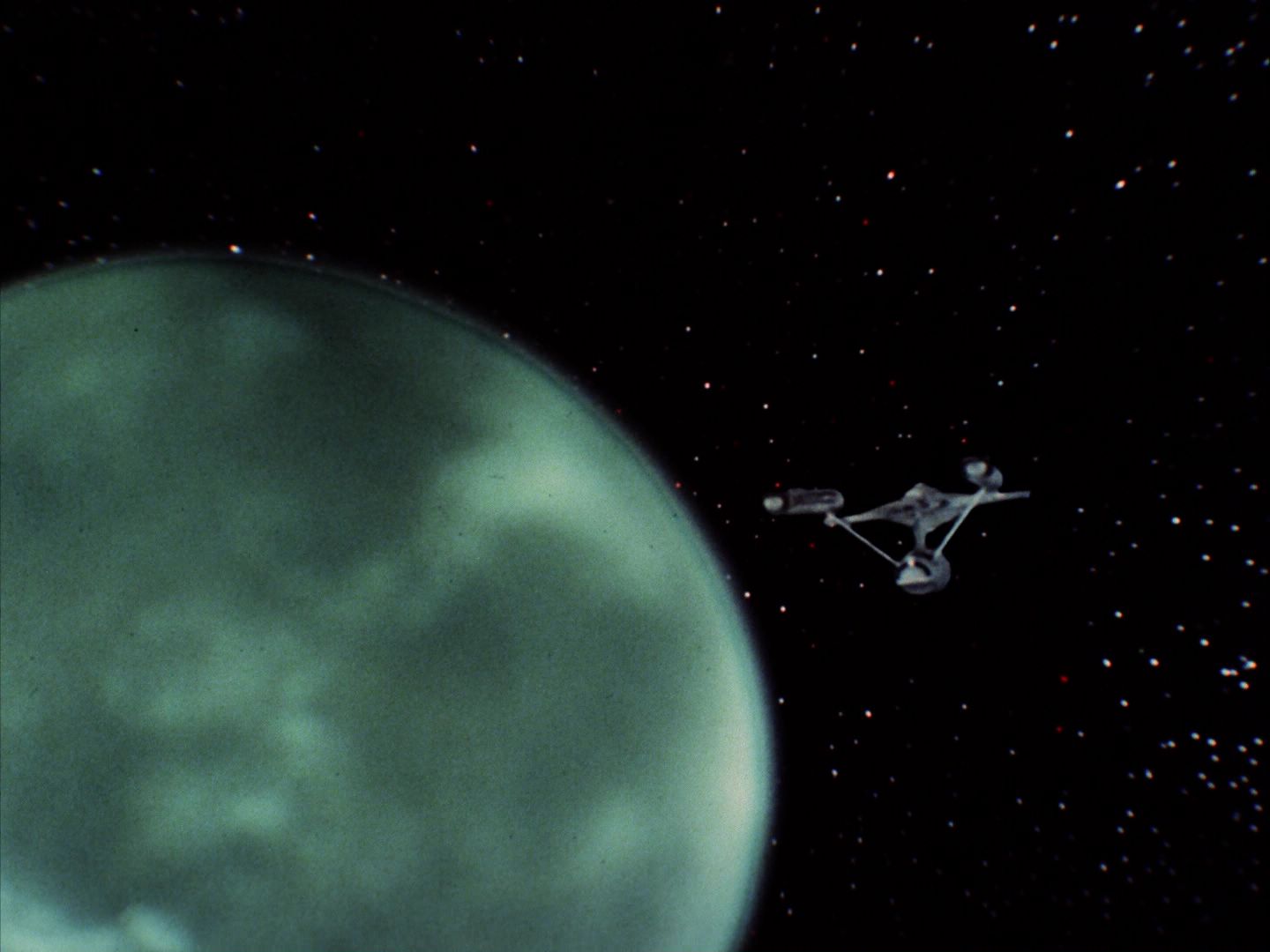 ariane179254_StarTrek_2x07_Catspaw_0228.jpg