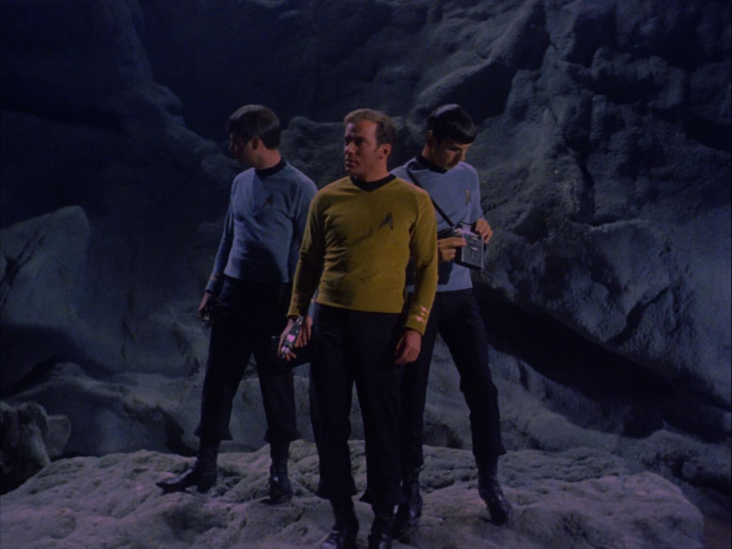 ariane179254_StarTrek_2x07_Catspaw_0250.jpg