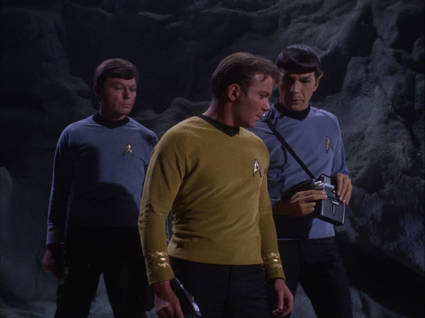 ariane179254_StarTrek_2x07_Catspaw_0273.jpg