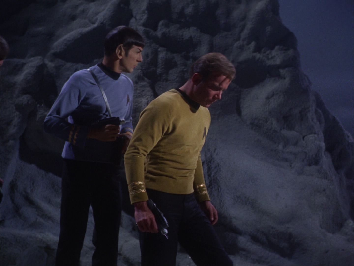 ariane179254_StarTrek_2x07_Catspaw_0280.jpg