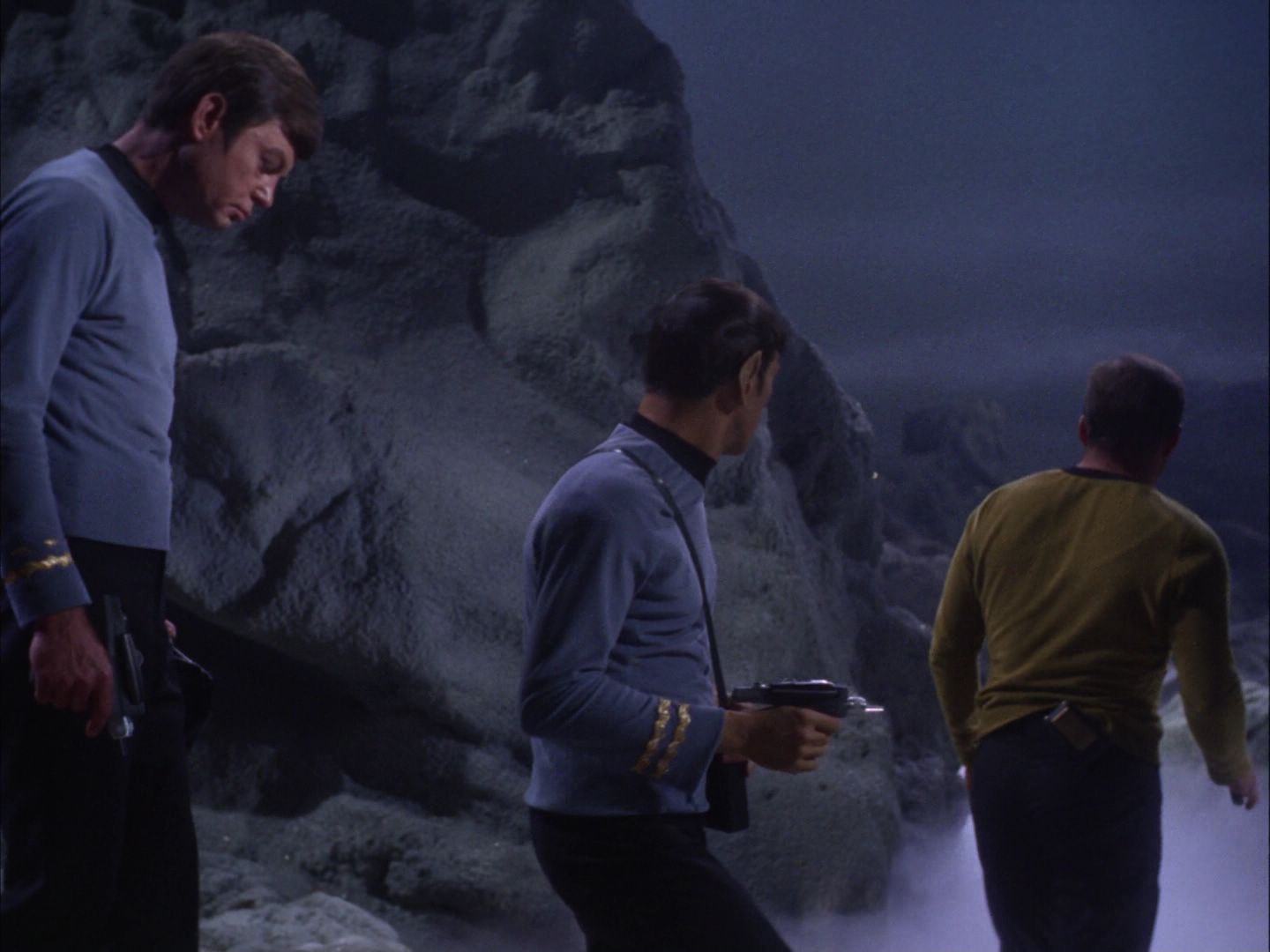 ariane179254_StarTrek_2x07_Catspaw_0294.jpg