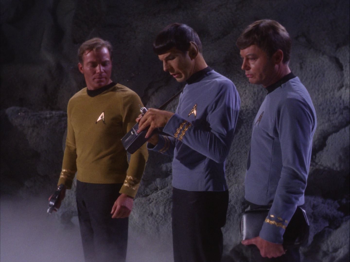 ariane179254_StarTrek_2x07_Catspaw_0311.jpg