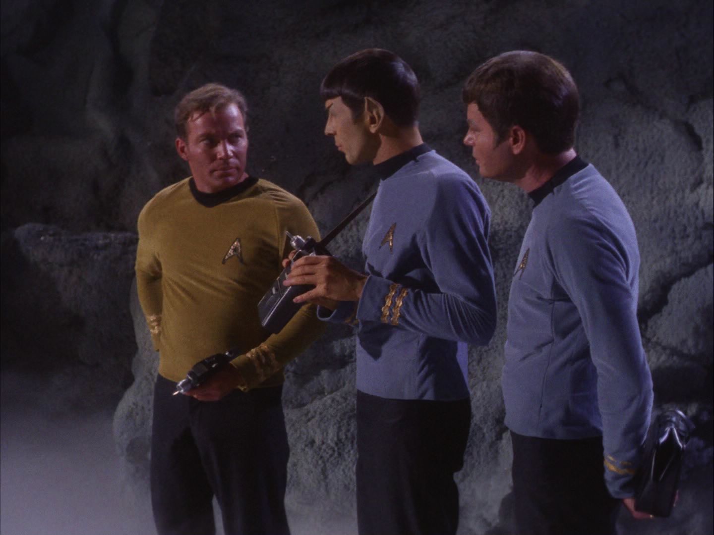 ariane179254_StarTrek_2x07_Catspaw_0321.jpg