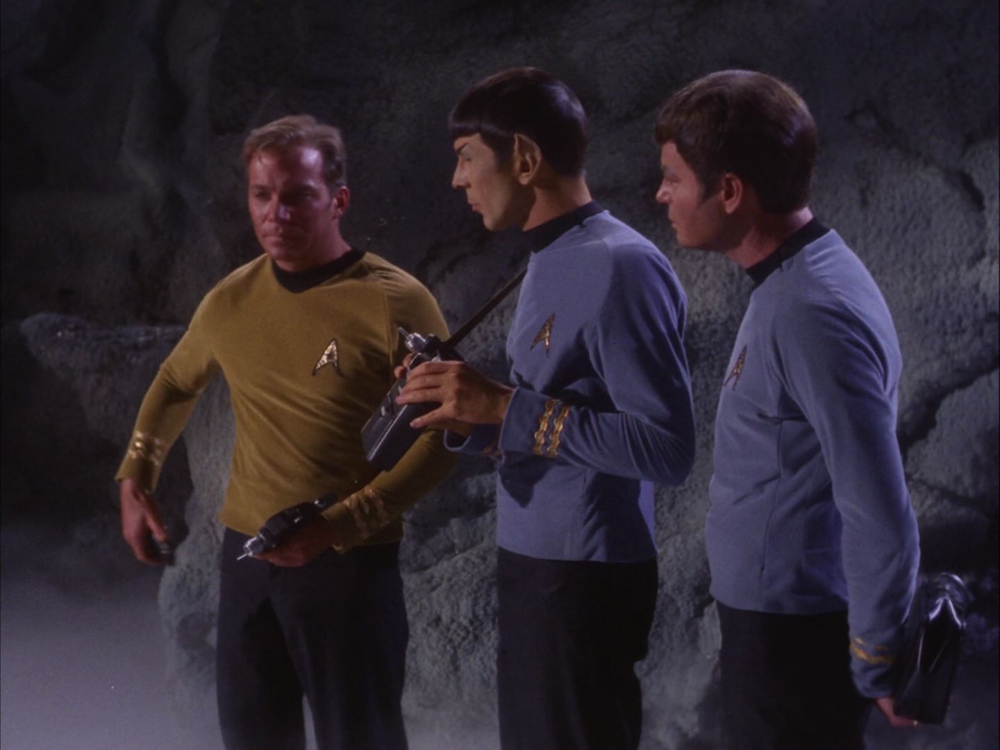 ariane179254_StarTrek_2x07_Catspaw_0322.jpg