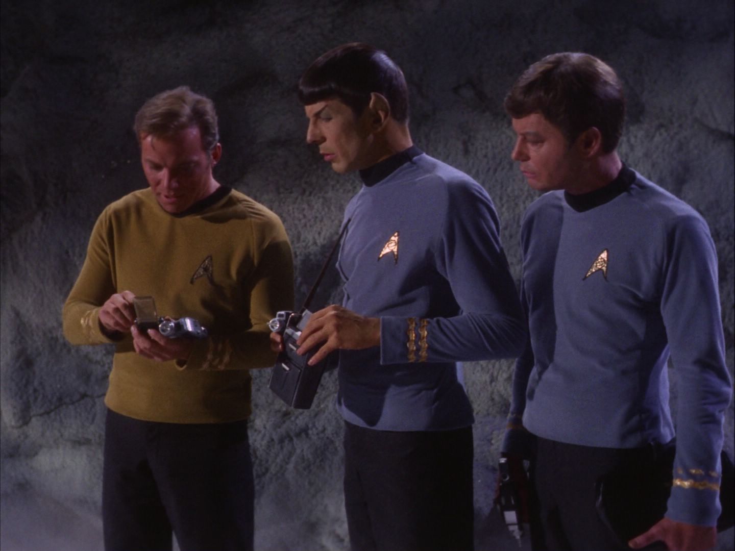 ariane179254_StarTrek_2x07_Catspaw_0360.jpg
